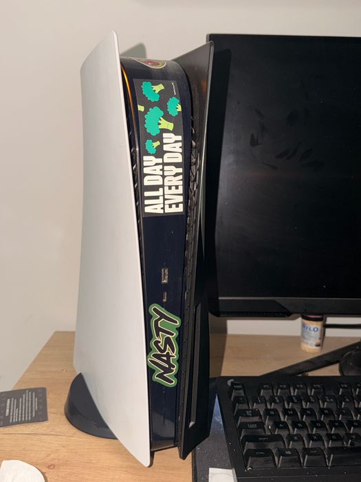 ТОП ОБЯВА – PlayStation 5 + Джойстик + 3 Игри