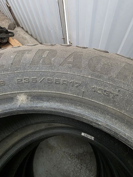Шины зимние 235/55/17