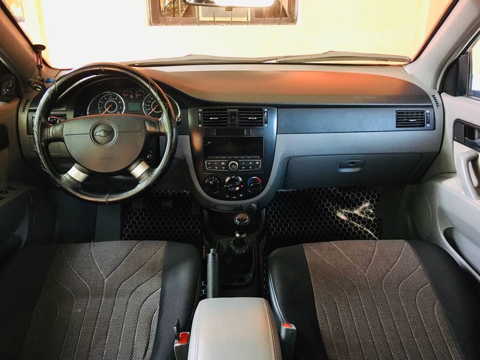 Ласетти Жентра сотилади