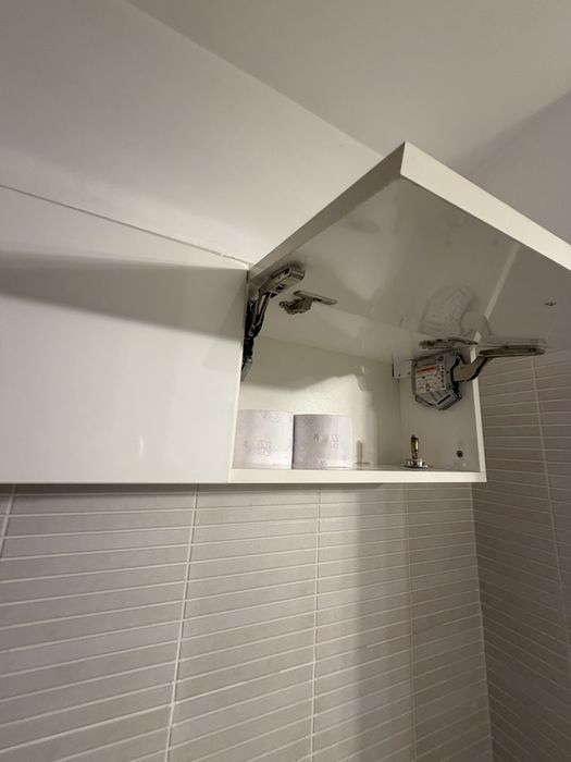 Vand mobilier baie