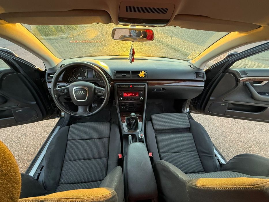Vând Audi A4 B7 – 1.9 TDI – 2007 – Break (Avant) – Negru