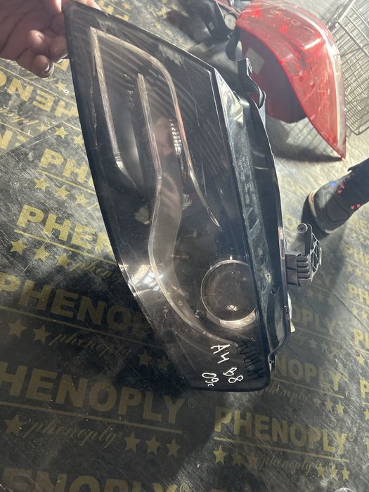 Ляв фар за Aufi A4-B8