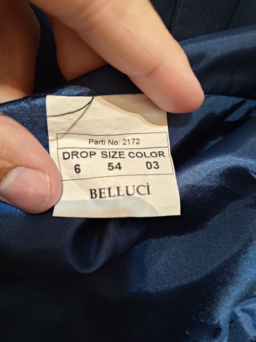 Продам костюм тройку