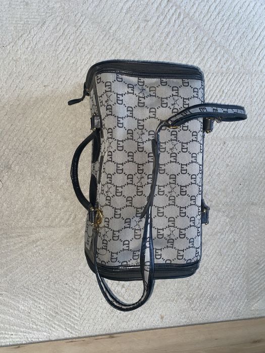 Продам переноску для кошек