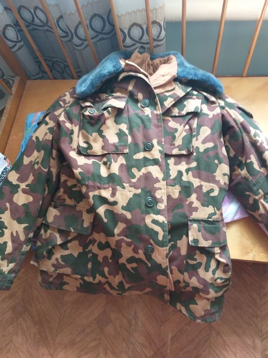 Продаю   бушлат практически новый