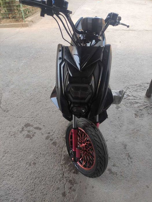 Продаю электро скутер