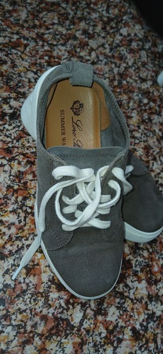 Продам обувь летнию...