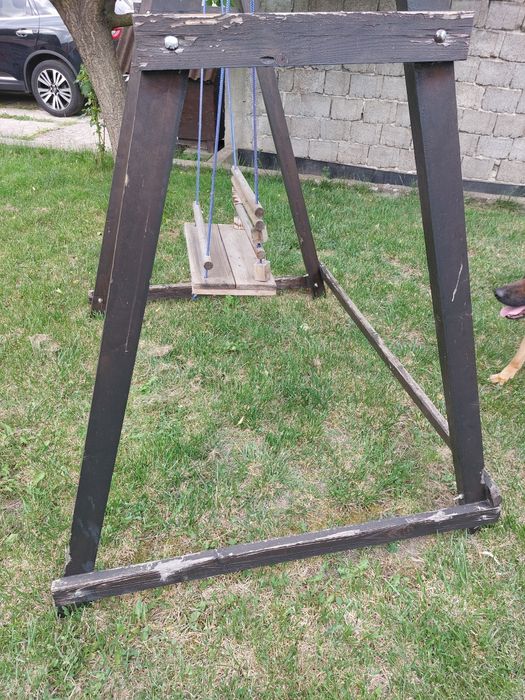 Vând leagăn de copii din lemn