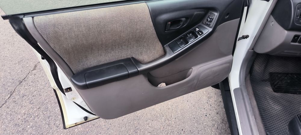 Субару Форестер СФ, Subaru Forester SF
