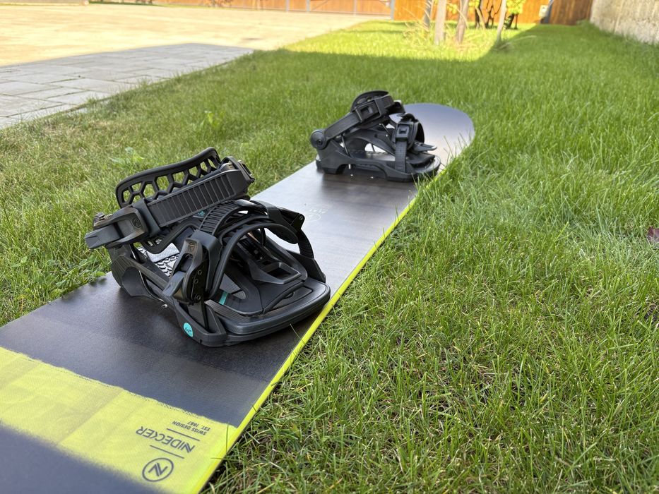 Placă snowboard Nidecker Play + legături Nidecker Flow DE VÂNZARE