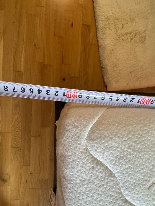 Спалня с матрак, подматрачна рамка, 2 нощни шкафчета и скрин