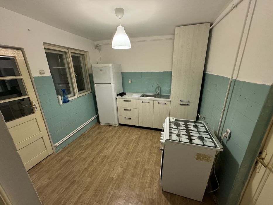 Inchiriez Casa 5 Camere - Piata Domenii - Proprietar
