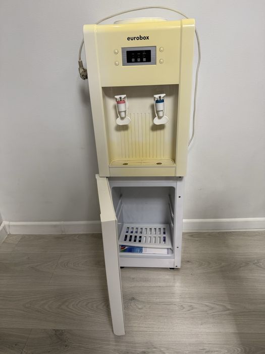 Продам диспенсер б/у