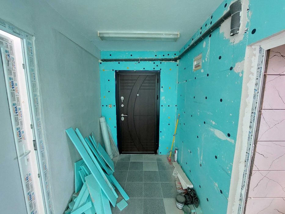 Продава се Двустаен апартамент в Шумен, Център - 64 кв.м за 1094 €/кв.м - Снимка #1