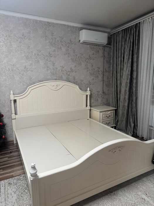 Продам спальный гарнитур