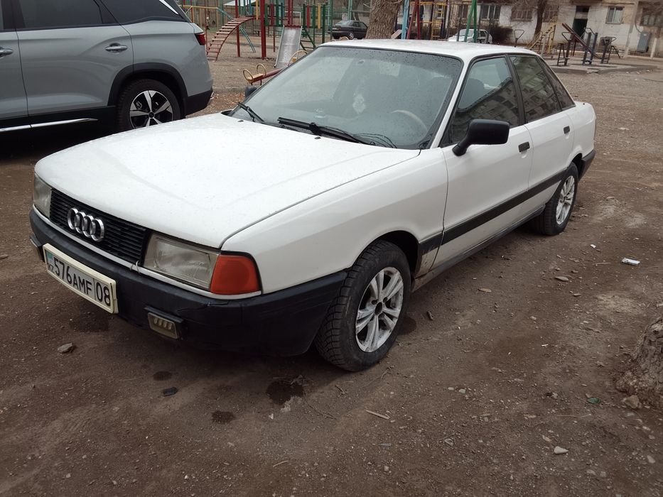 Ауди 80 сатылады.