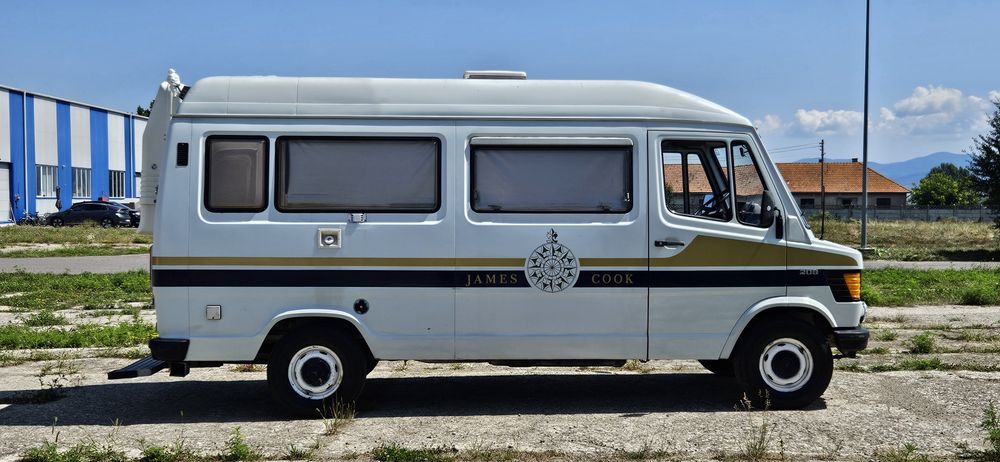 Mercedes Benz T1 James Cook camper
