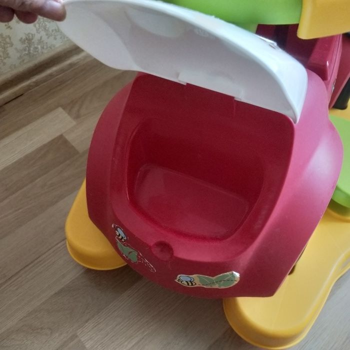 Машинка  каталка трансформер