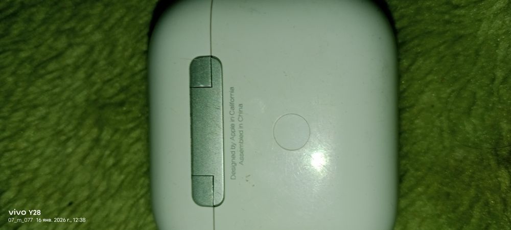 Наушники AirPods