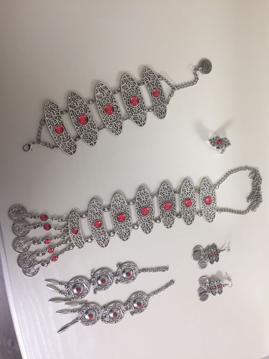 Национальное украшение