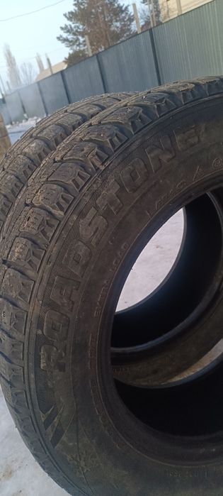 Зимние шины бу 2шт