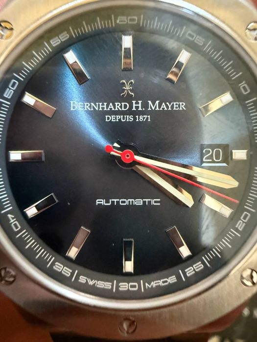 Продаются швейцарские часы Bernhard H. Mayer (AUTOMATIC)
Сост