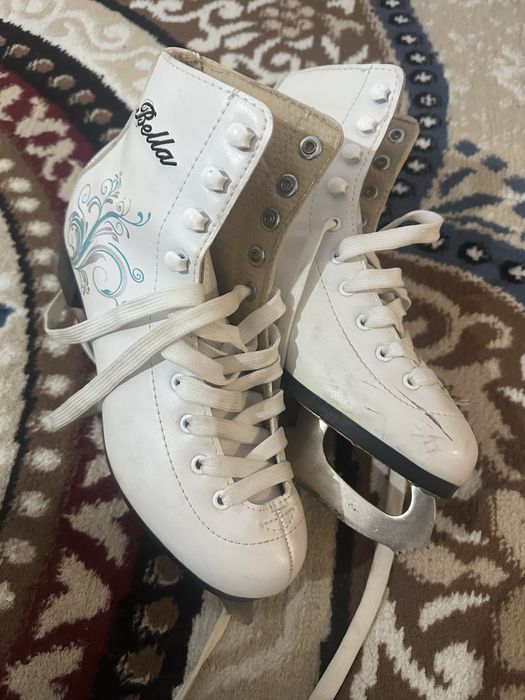 Коньки в отличном состоянии размер 36