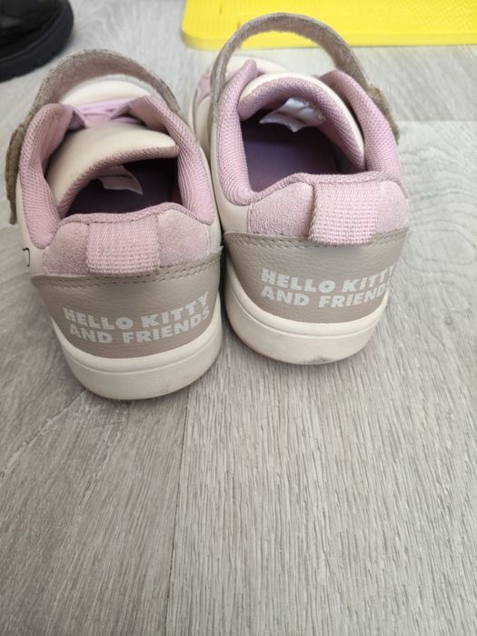 Adidasi Hello Kitty