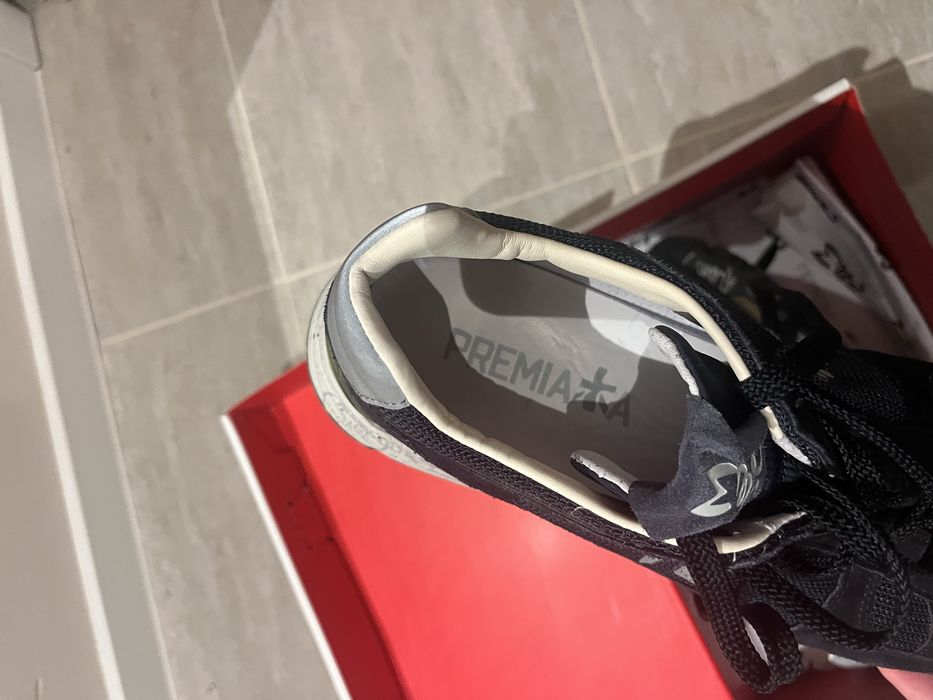 PREMIATA като нови