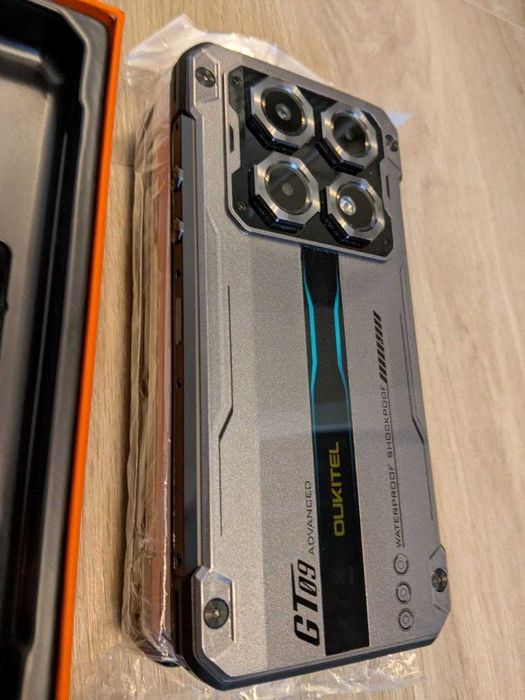 Нов удароустойчив смартфон Oukitel WP60 5G 7.2 inch screen 512GB/48GB 10000mAh 5G/NFC Black 360g