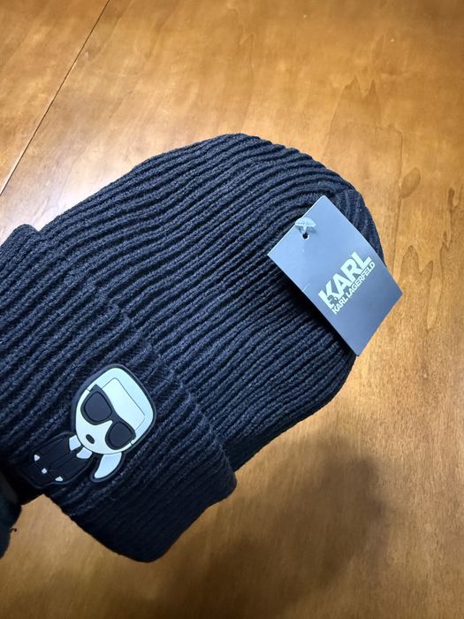 Caciula Fes Karl Lagerfeld noua/new unisex