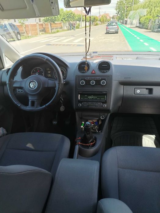 W caddy maxi 7 locuri