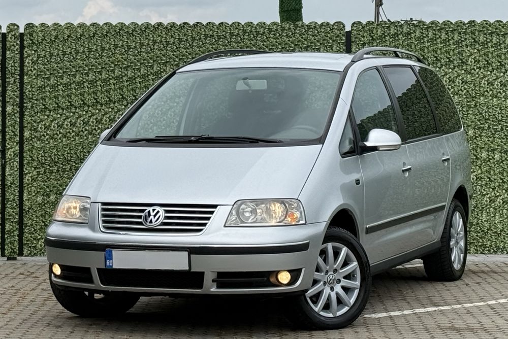 VOLKSWAGEN Sharan