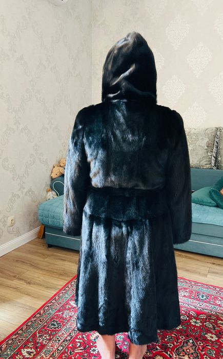 Шуба норковая с капишоном