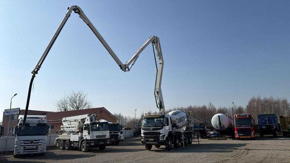Autobetoniera Volvo FMX 500 cu pompa