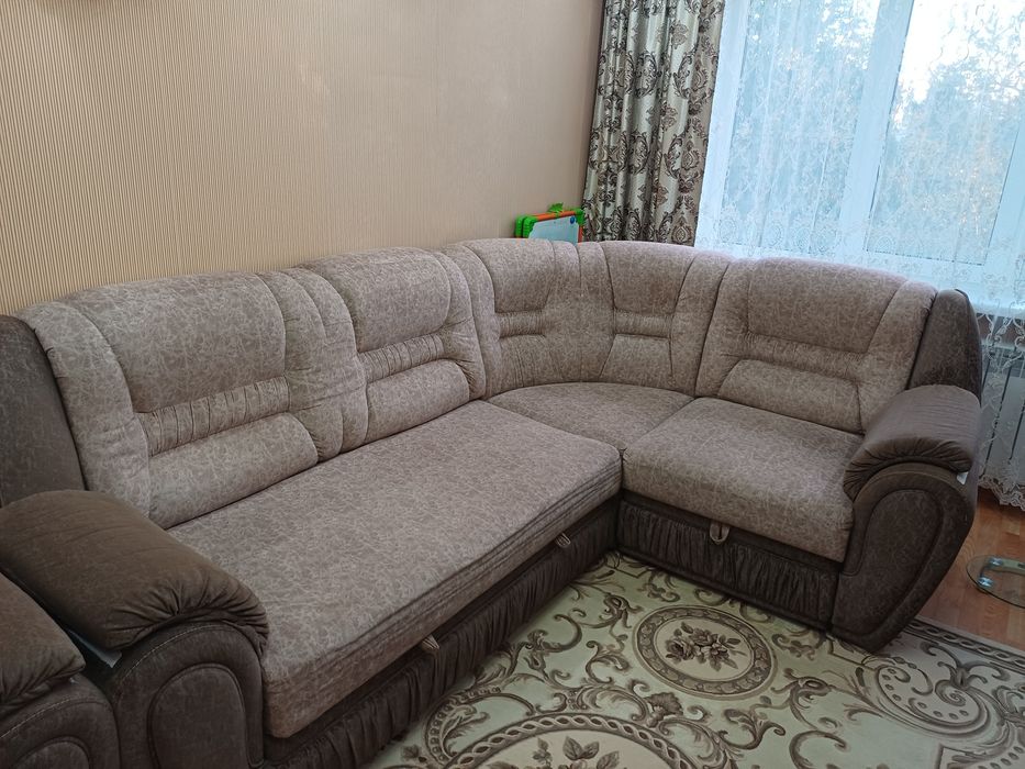 Продам угловой диван