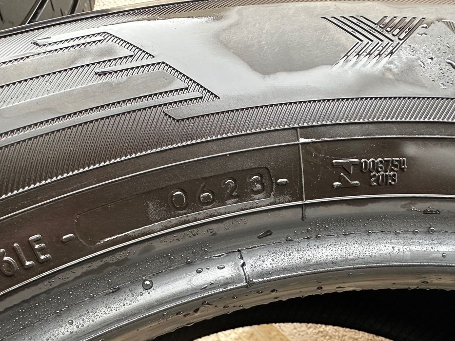 4 anvelope vara ca noi Yokohama Advan V61F