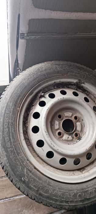 Баллоны с дисками. Резина. Диски.