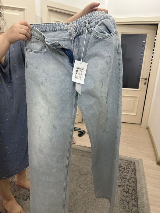 Женские джинсы baggy style.