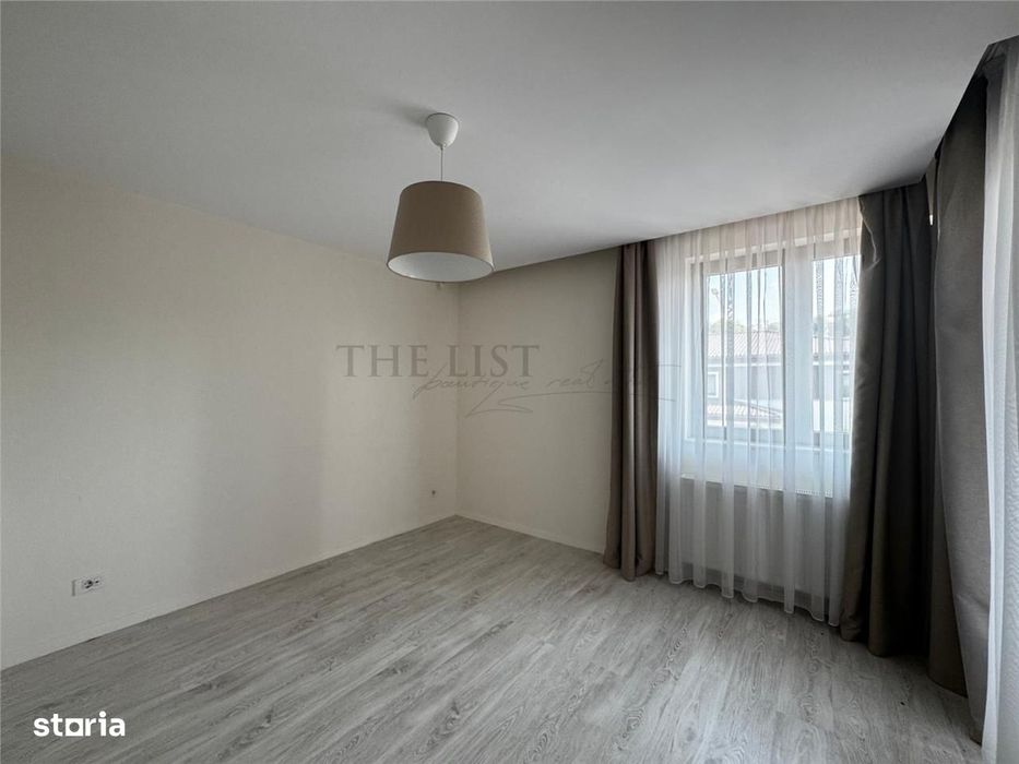 De Vanzare Vila Duplex | Oxford Gardens