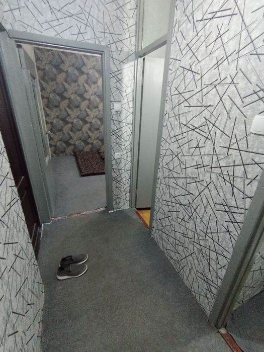 Chilonzor tumani al Xorazmiy krugi oldida ko'p qavatli uy