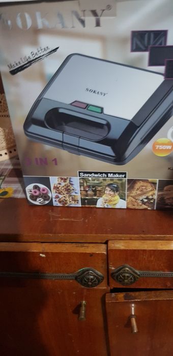 Сендвичница электрическая.