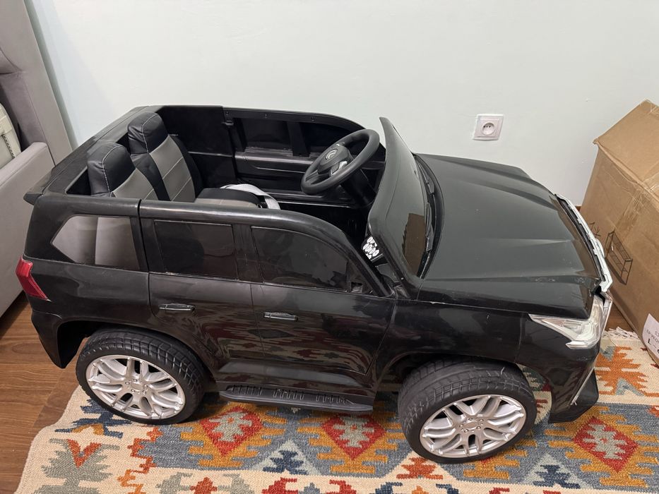 Электромобиль Lexus