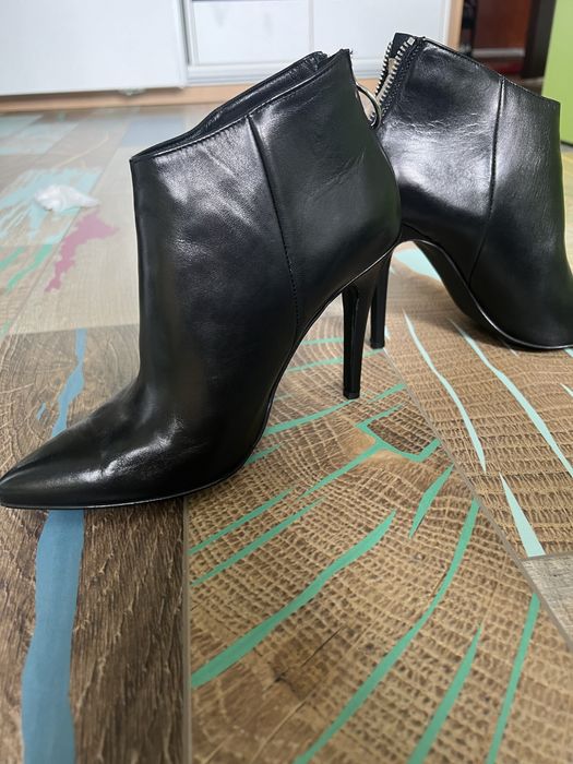 Кожени боти размер 39