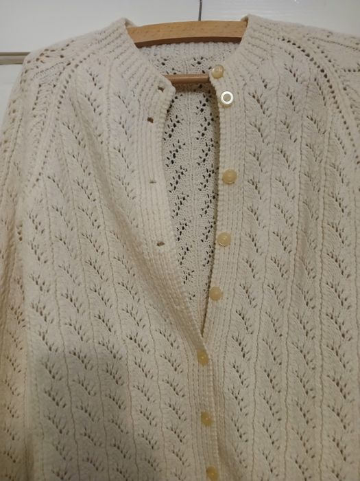 Pulover împletit din lana