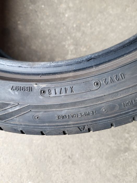2 anvelope 215 50 R 18 Falken Vara