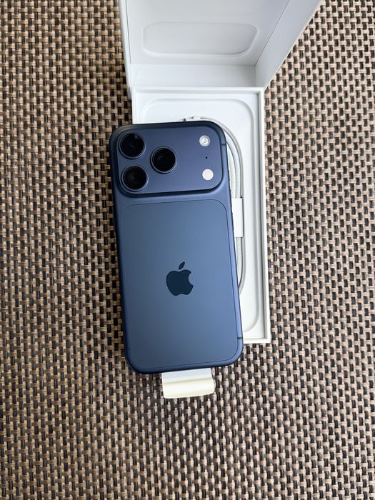 НОВ! 512Gb *ЛИЗИНГ* iPhone 17 Pro Deep Blue Гаранция