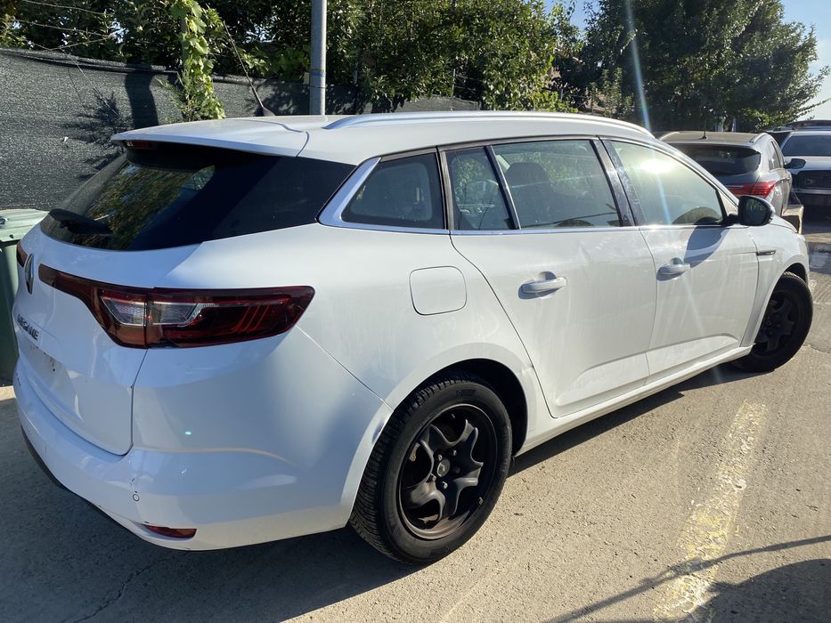Aripă dreapta spate Renault Megane 4 break 2018