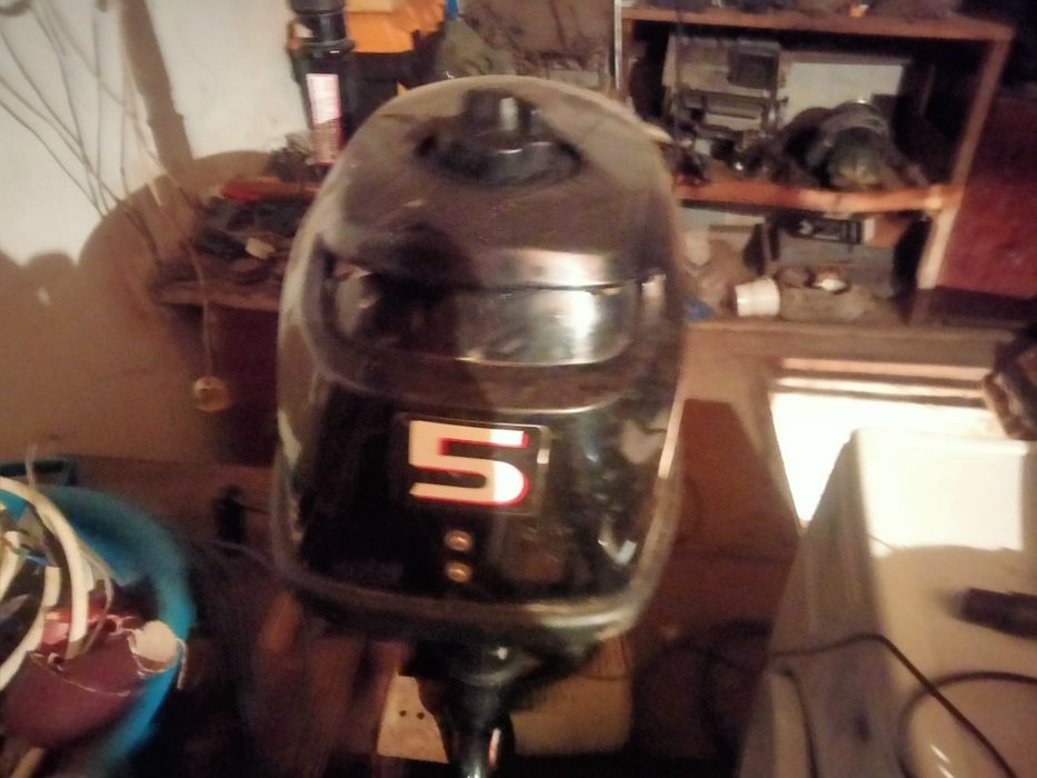 Продам лодочный мотор хидея 5