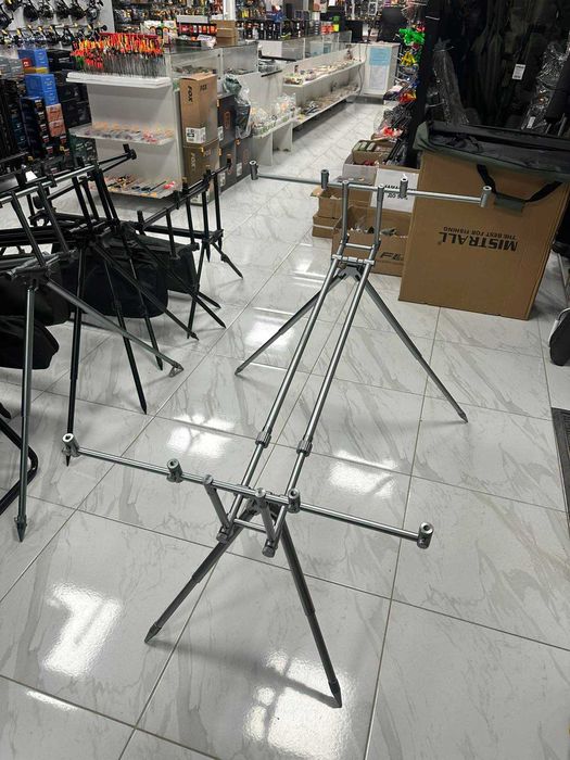 Шаранджийска стойка Kaida за 4 въдици